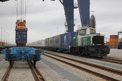 El puerto de Barcelona licita la ordenaci�n y el control del tr�fico ferroviario